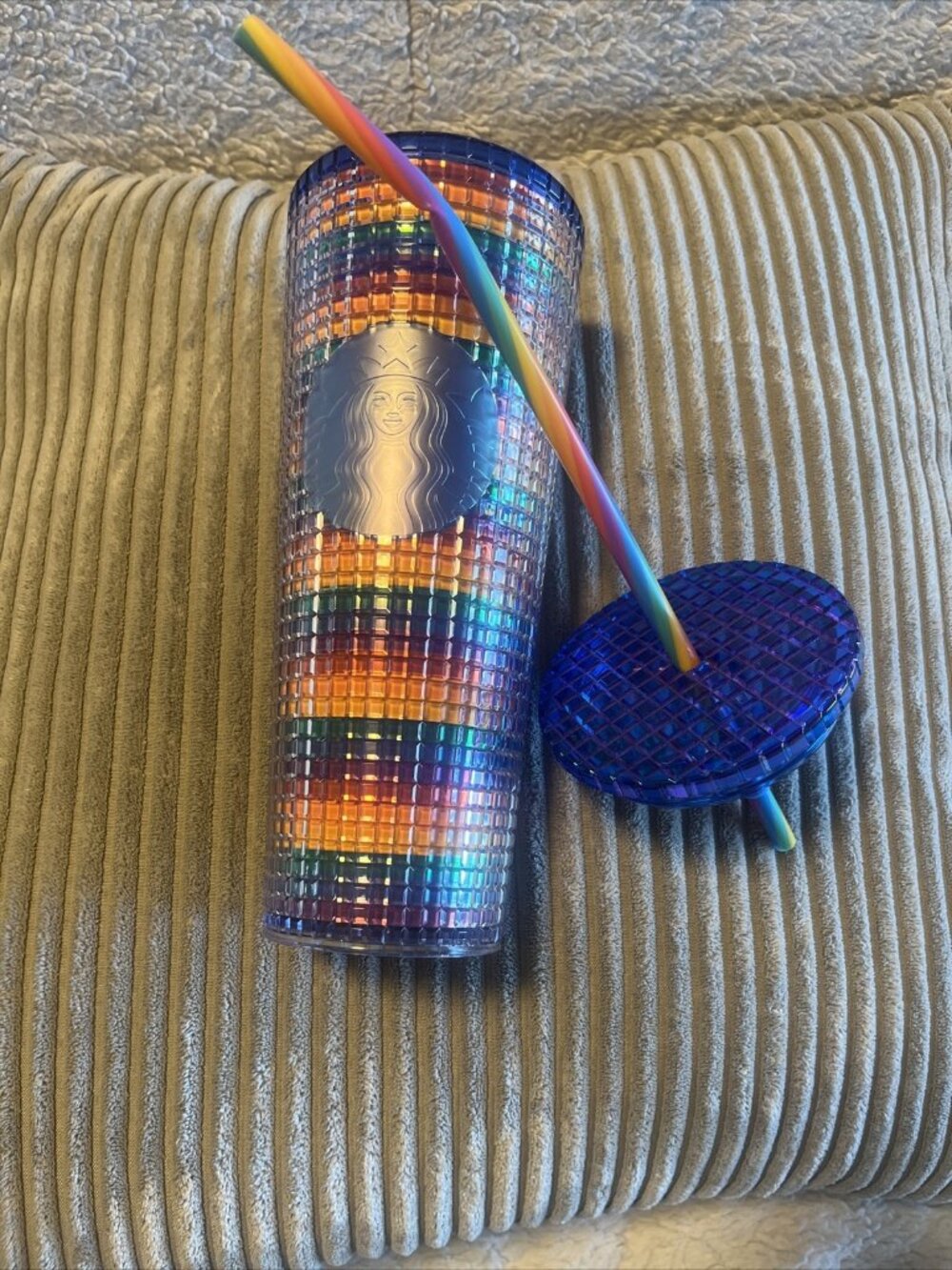 2024 Walt Disney World Starbucks Mickey Mouse Pride Rainbow Tumbler New - Picture 4 of 6